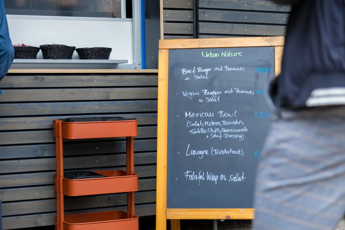 AISHIFT-Duesseldorf-event-location-food-1